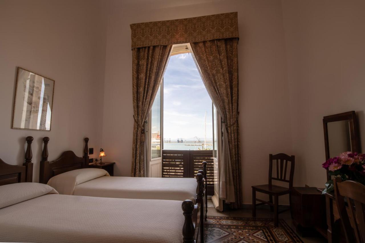 Hotel Aer Bj Vittoria Cagliari Exteriör bild