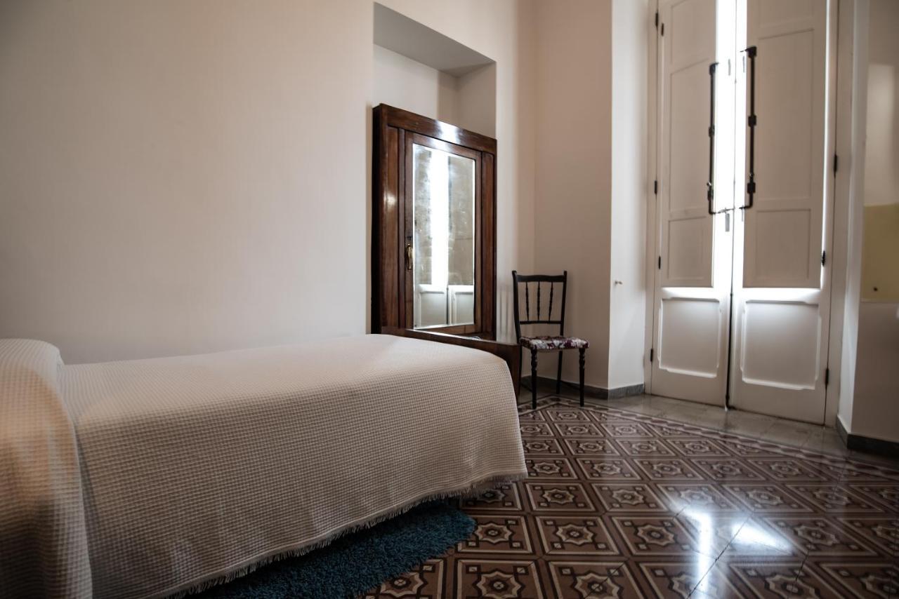 Hotel Aer Bj Vittoria Cagliari Exteriör bild
