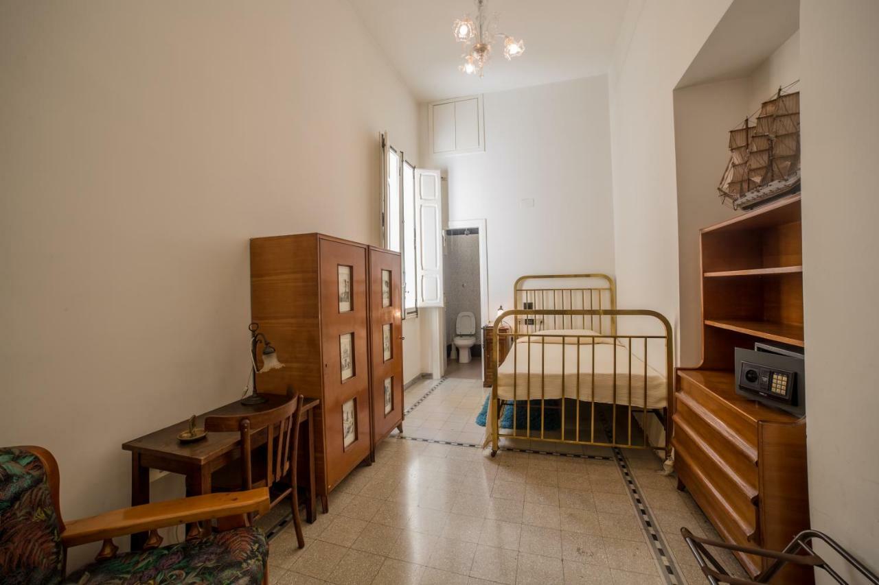 Hotel Aer Bj Vittoria Cagliari Exteriör bild